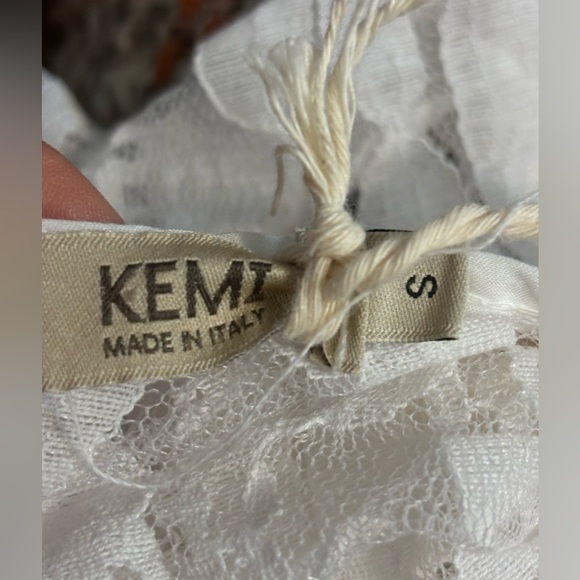 KEMI Made in Italy Long Lace Cover-Up - Picture 10 of 11